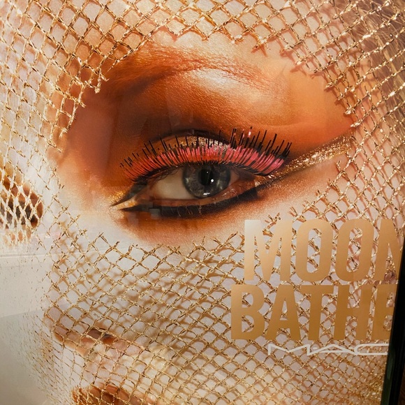 **🔥MAC Cosmetics Moon Bathe promotion poster - Picture 2 of 2